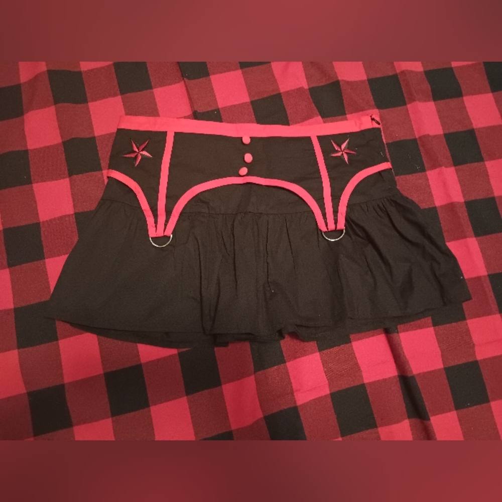 Current mood lovers lane suspenders skirt sz L NWT
